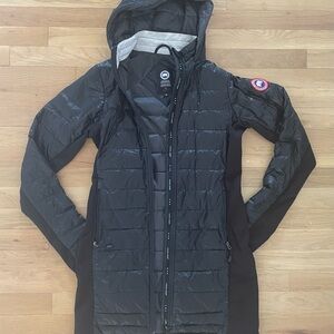 Canada Goose Women's Black Hybridge Lite Puffer Jacket